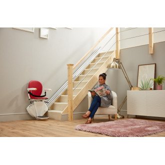 Подъёмник кресельный лестничный Bespoke Stairlifts Synergy в Новосибирске